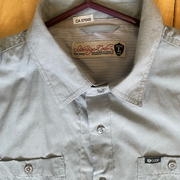 Boys button down shirt - Picture 2 of 4